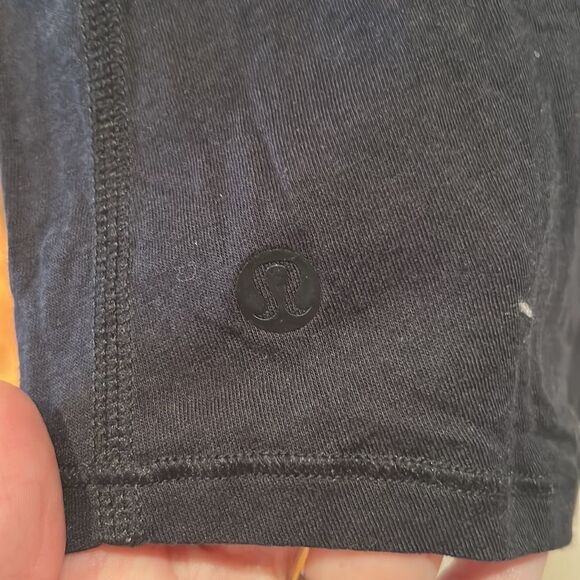 Lululemon black jersey long sleeve top slit back 4? - Picture 5 of 7